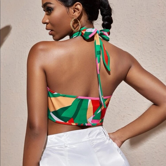 Halter top - Picture 2 of 4